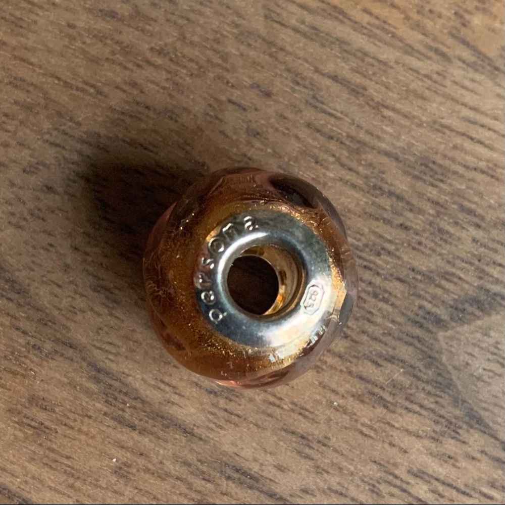 Persona amber gold bead charm